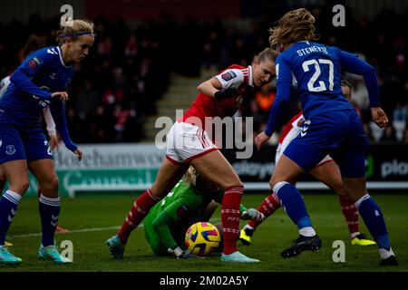 Londres, Royaume-Uni. 03rd décembre 2022. Londres, Angleterre, 3 décembre 2022: Vivianne Miedema (11 Arsenal) dans la boîte pendant le match de football de la Super League Barclays FA Womens entre Arsenal et Everton à Meadow Park à Borehamwood, Angleterre. (Liam Asman/SPP) crédit: SPP Sport presse photo. /Alamy Live News Banque D'Images