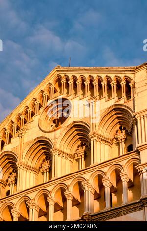 Fronton de la Cathédrale, Ferrara Italie Banque D'Images