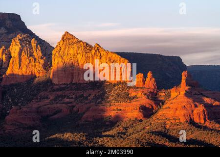 Formations de Red Rock, plateaux, buttes, près de Sedona, Arizona, USA, fin Ocotober, par Dominique Braud/Dembinsky photo Assoc Banque D'Images
