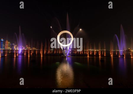 Doha Corniche Drone show avec Fire Works FIFA Fan Festival Corniche Banque D'Images