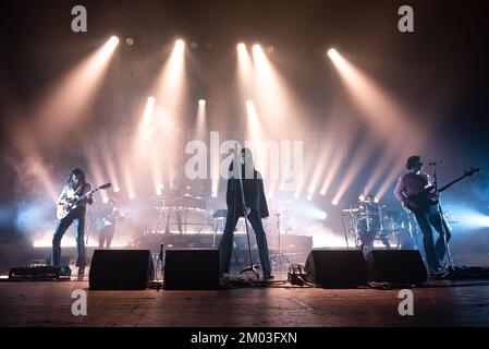 Brixton, Londres, Royaume-Uni. 03rd décembre 2022. Le groupe de rock Blossoms se produit en concert au O2 Academy Brixton, Londres. Crédit : John Barry/Alay Live News Banque D'Images