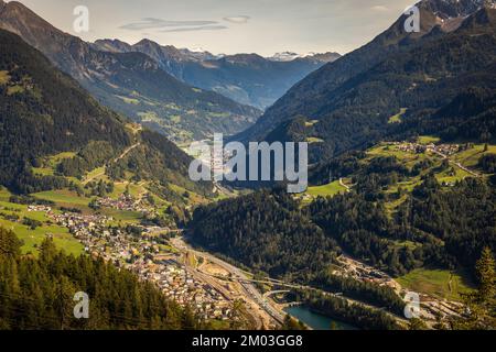 St. Col de Gotthard et Airolo avec alpes suisses, Suisse Banque D'Images