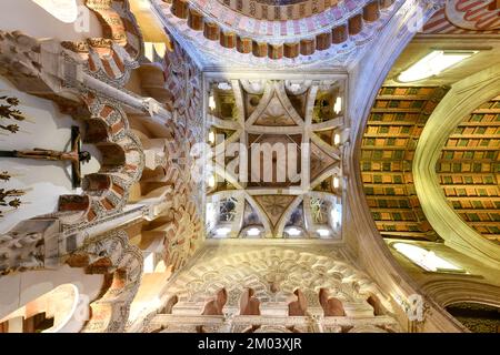 Cordoue, Espagne - 28 novembre 2021 : Cathédrale Mosquée de Cordoue, Espagne. La Grande Mosquée de Cordoue est l'une des plus anciennes structures encore debout de la Banque D'Images