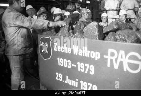 Avec le dernier chien, la mine de charbon Waltrop a mis fin à son alimentation en charbon dans le champ de houille le 29.06.1979 à Dortmund-Waltrop, DEU, Allemagne, Dortmund, Europe Banque D'Images