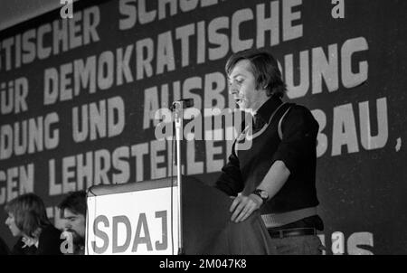 Le congrès étudiant Education démocratique de la jeunesse socialiste allemande des travailleurs (SDAJ) orientée vers le DKP, le 01.03.1975 à Brême, Allemagne, Europe Banque D'Images