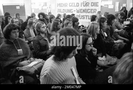 Le congrès étudiant Education démocratique de la jeunesse socialiste allemande des travailleurs (SDAJ) orientée vers le DKP, le 01.03.1975 à Brême, Allemagne, Europe Banque D'Images