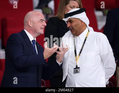 DOHA, QATAR - DÉCEMBRE 03 : coupe du monde de la FIFA Qatar 2022 Round of 16 match entre les pays-Bas et les États-Unis au stade international de Khalifa sur 03 décembre 2022 à Doha, Qatar. Niederlande États-Unis Premier ministre du Qatar Khalid bin Khalifa bin Abdulaziz Al Thani Président de la FIFA Gianni Infantino Fussball WM 2022 au Qatar coupe du monde de football de la FIFA 2022 © diebilderwelt / Alay stock Banque D'Images