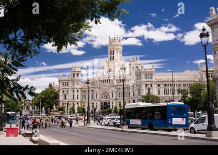 Madrid, Espagne - 20 juin 2022: Bâtiment de communication sur la place Cibeles à Madrid Banque D'Images