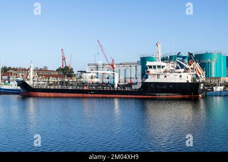 Pétrolier B.O.T. Capella dans le port de Cuxhaven, Allemagne Banque D'Images