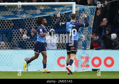 High Wycombe, Royaume-Uni. 04th décembre 2022. Garath McCleary célèbre le deuxième but de son côté lors du match de Sky Bet League 1 Wycombe Wanderers vs Portsmouth à Adams Park, High Wycombe, Royaume-Uni, 4th décembre 2022 (photo de Nick Browning/News Images) à High Wycombe, Royaume-Uni, le 12/4/2022. (Photo de Nick Browning/News Images/Sipa USA) crédit: SIPA USA/Alay Live News Banque D'Images