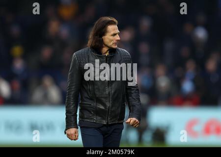 Gareth Ainsworth, Manager de Wycombe Wanderers, lors du match Sky Bet League 1 Wycombe Wanderers vs Portsmouth à Adams Park, High Wycombe, Royaume-Uni, 4th décembre 2022 (photo de Nick Browning/News Images) Banque D'Images