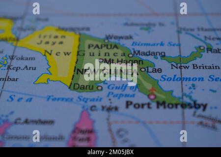 Nouvelle Guinée Nom du pays sur la carte du monde politique très Macro vue rapprochée Banque D'Images