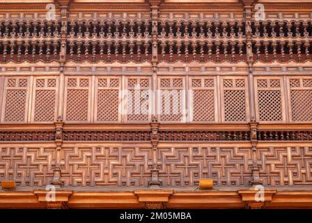 Balcon colonial en bois à Lima (Pérou) Banque D'Images