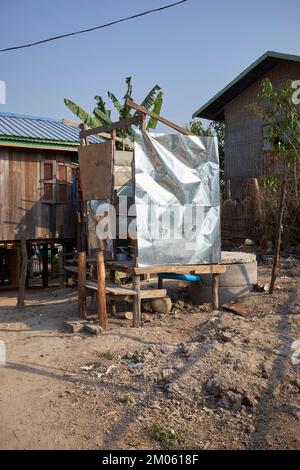 Toilettes extérieures Inle Lake Myanmar Banque D'Images