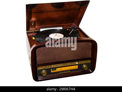 Ancien, joueur à l'ancienne, radiogramophone ouvert, isolé sur fond blanc Banque D'Images