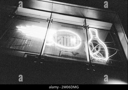 Panneau Bowlarama Neon, Glasgow, Écosse, Royaume-Uni. Banque D'Images