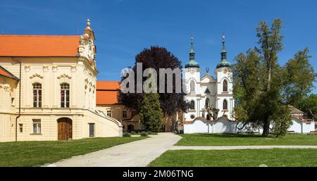 Monastère, église et abbaye de Zeliv Premonstratensian, architecture baroque de Jan Blazej Santini Aichel, district de Pelhrimov dans la région de Vysocina Banque D'Images