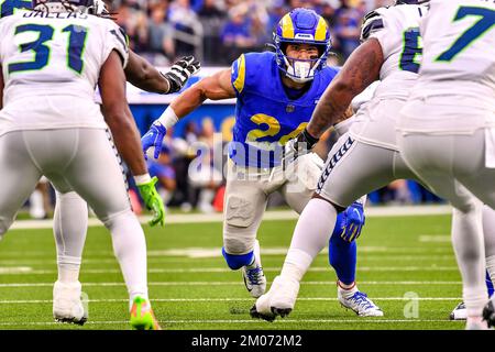 Inglewood, Californie. 4th décembre 2022. Los Angeles Rams safety Taylor Rapp #24 en action dans le deuxième trimestre pendant le match de football de la NFL contre les Seattle Seahawks.obligatoire crédit photo: Louis Lopez/Cal Sport Media/Alay Live News Banque D'Images