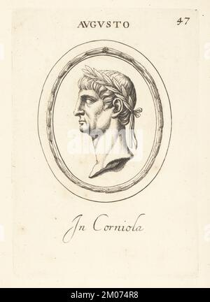 Profil de buste d'Auguste en carnélien. Dans la couronne de Laurier. César Augustus, 63 av. J.-C. - 14 av. J.-C., également connu sous le nom d'Octavian, premier empereur romain. Augusto à corniola. Gravure de coperplate par Giovanni Battista Galestuzzi d'après Leonardo Agostini de gemmae et Sculpturae Antiquae Depitti ab Leonardo Augustino Senesi, Abraham Blooteling, Amsterdam, 1685. Banque D'Images