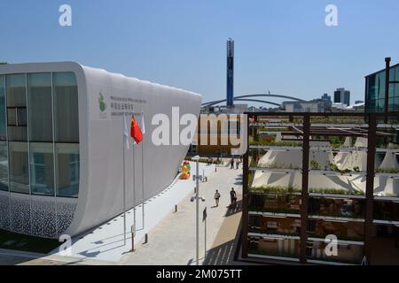 Vue panoramique partielle sur la partie verte du pavillon du Koweït à l'EXPO Milano 2015, thème du défi de la nature. Banque D'Images