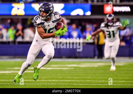 Inglewood, Californie. 4th décembre 2022. Seattle Seahawks Wide Receiver Tyler Lockett #16 en action dans le quatrième trimestre pendant le match de football de la NFL contre les Seattle Seahawks.obligatoire crédit photo: Louis Lopez/Cal Sport Media/Alay Live News Banque D'Images