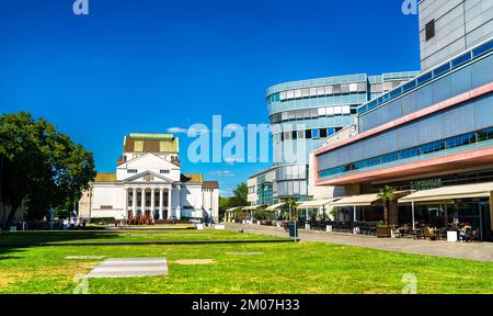 Vue sur le théâtre Duisburg en Rhénanie-du-Nord-Westphalie, Allemagne Banque D'Images