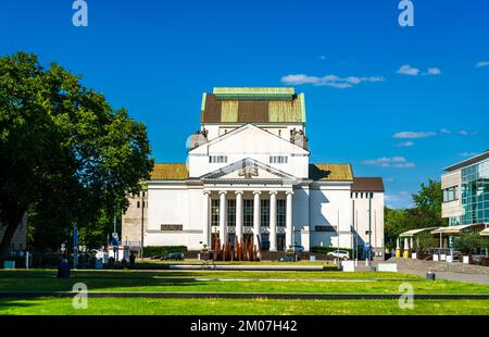 Vue sur le théâtre Duisburg en Rhénanie-du-Nord-Westphalie, Allemagne Banque D'Images