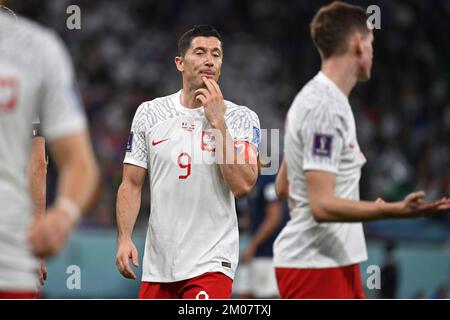 Robert LEWANDOWSKI (POL), déception, frustré, déçu, frustré, Abattu, manche de seize, tour de seize, match 52, France (FRA) - Pologne (POL) 3-1 sur 4 décembre 2022, stade Al Thumama. Coupe du monde de football 20122 au Qatar à partir de 20,11. - 18.12.2022 ? Banque D'Images