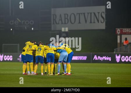 Deinze, Belgique. 04th décembre 2022. L'équipe Beveren photographiée avant un match de football entre KMSK Deinze et SK Beveren pendant le 16 e match de la Challenger Pro League pour la saison 2022-2023, le dimanche 4 décembre 2022 à Deinze, Belgique . PHOTO STIJN AUDOOREN | SPORTPIX Credit: David Catry/Alay Live News Banque D'Images