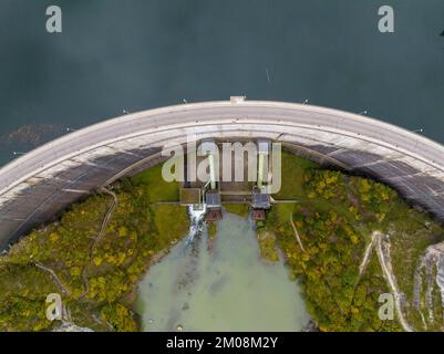 Barrage sur Lac de Gruyère, Lac Gruyère, réservoir, vue aérienne, Rossens, Fribourg, Suisse, Europe Banque D'Images