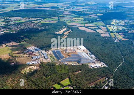 Vue aérienne de la décharge de GFA de Lüneburg, déchets, recyclage, centrale solaire, Centrale éolienne, Lüneburg, Basse-Saxe, Allemagne, Europe Banque D'Images