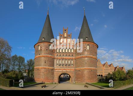 Holstentor, Holstentorplatz, Lübeck, Schleswig-Holstein, Allemagne Banque D'Images