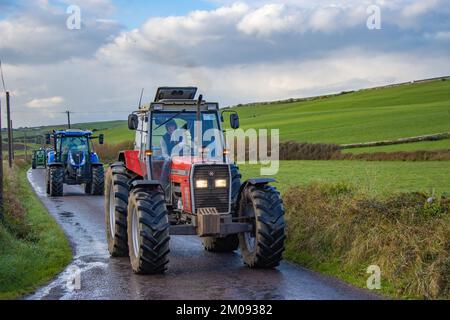 Barryroe Macra Truck and Tractor Run en aide à l'hôpital communautaire Clonakilty et à l'hôpital universitaire et hôpital Marymount, novembre 2022 Banque D'Images