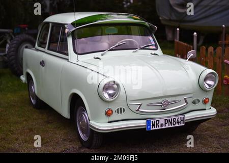 DDR Oldtimer Trabant P50 lors d'une rencontre automobile classique à Benneckenstein dans les montagnes Harz, Allemagne, Europe Banque D'Images