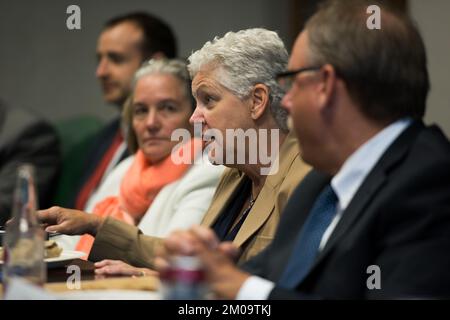 Bureau de l'Administrateur - Boston - l'Administrateur Gina McCarthy visite l'Hôpital pour enfants de Boston , Agence de protection de l'environnement Banque D'Images