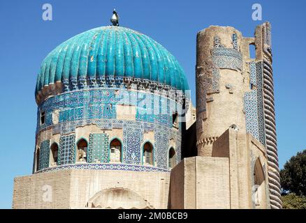 Le sanctuaire de Khwaja Abu Nasr Parsa (Mosquée verte) à Balkh, en Afghanistan. Le sanctuaire est décoré de mosaïques et de calligraphies quraniques stylisées. Banque D'Images