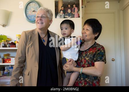 Bureau de l'Administrateur - Boston - l'Administrateur Gina McCarthy visite l'Hôpital pour enfants de Boston , Agence de protection de l'environnement Banque D'Images