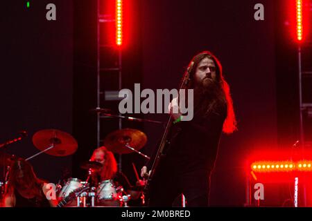 Bogota, Colombie. 04th décembre 2022. Le groupe néerlandais 'Epica' se produit le jour de la clôture du festival de musique 'Rock al Parque' à Bogota, en Colombie, sur 4 décembre 2022. (Photo par Sebastian Barros/NurPhoto) crédit: NurPhoto/Alay Live News Banque D'Images