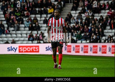 Aji Alese de Sunderland AFC en action contre Millwall au Championnat EFL. Banque D'Images