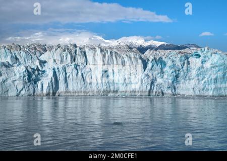 Terminus du glacier Hubbard, dans la baie de désenchantement, en Alaska Banque D'Images