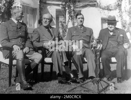 CONFÉRENCE DE CASABLANCA 14 janvier 1943. ROM à gauche : Henri Giraud, Franklin D. Roosevelt, Charles de Gaulle, Winston Churchill Banque D'Images