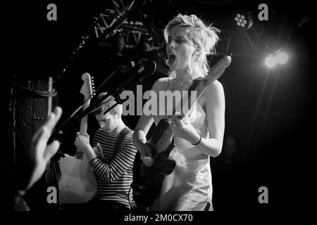 Wolf Alice en concert à Stockholm - Wolf Alice au Debaser Strand, Stockholm, 20 janvier 2018 Banque D'Images