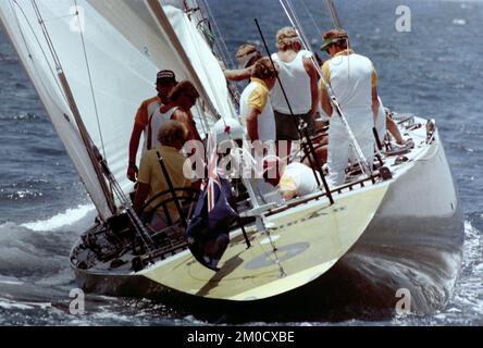 AJAXNETPHOTO. 2ND JANVIER 1987 - FREMANTLE, AUSTRALIE OCCIDENTALE - COUPE DE L'AMÉRIQUE - ÉLIMINATIONS DES DÉFENSEURS - KOOKABURRA II PHOTO:AJAX NEWS PHOTO REF:132708 284 Banque D'Images