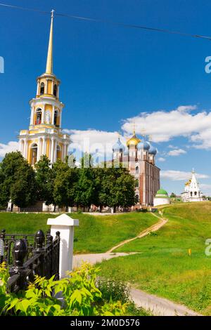 Cathédrale de l'Assomption avec clocher au Kremlin de Ryazan Banque D'Images