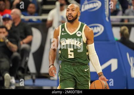 Orlando, Floride, États-Unis, 5 décembre 2022, Milwaukee Bucks Guard Jevon carter #5 pendant la seconde moitié au centre Amway. (Crédit photo : Marty Jean-Louis) Banque D'Images