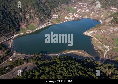 Moulins à vent du lac Cubuk (Çubuk Gölü), Goynuk - Bolu - Turquie Banque D'Images