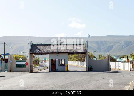 Gansbaai, Afrique du Sud - 20 septembre 2022 : l'entrée de la station de Uilenkraalsmond à Franskraalstrand près de Gansbaai dans la province du Cap occidental Banque D'Images