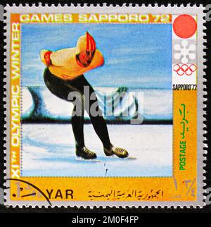 MOSCOU, RUSSIE - 29 OCTOBRE 2022 : timbre-poste imprimé au Yémen montre le patinage de vitesse, Jeux Olympiques d'hiver 1972 - série Sapporo, vers 1971 Banque D'Images