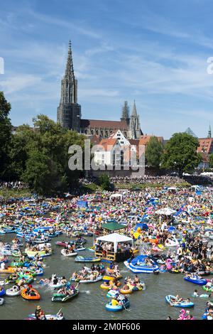 Schwörmontag, 'Nabada', Une fête traditionnelle d'Ulm, Danube, Ulm, Bade-Wurtemberg, Allemagne, Europe Banque D'Images