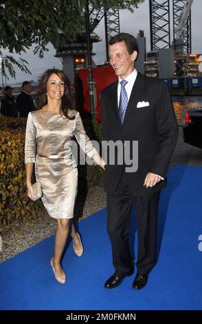 Le président slovaque Ivan Gasparovic et Mme silvia Gasparovicova organisent un dîner de retour pour la famille royale danoise à l'hôtel Admiral de Copenhague, mercredi 24 octobre. La princesse Marie et le prince Joachim arrivent. PHOTOGRAPHE MICHAEL STUB / POLFOTO Banque D'Images